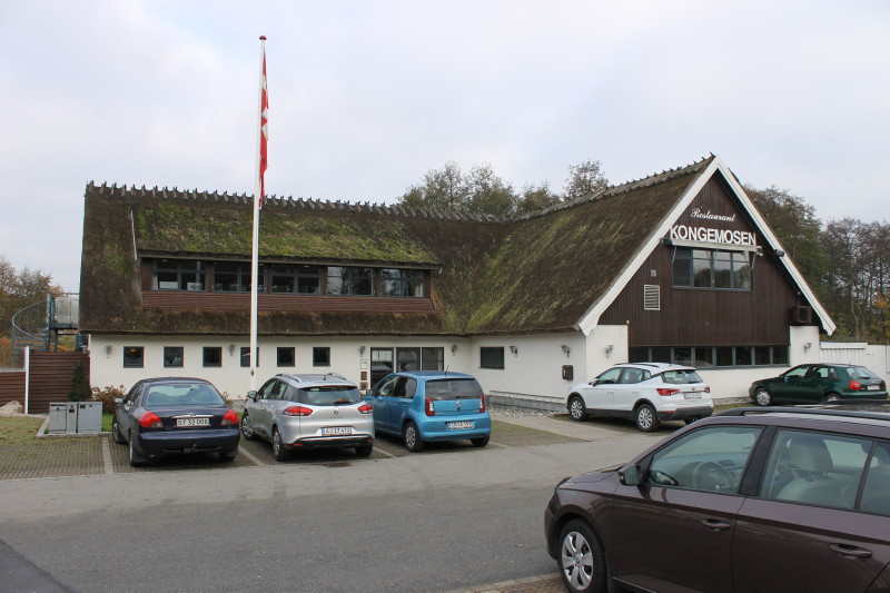 Stedet var Jørgen Andersens flotte Restaurant Kongemosen i Måløv