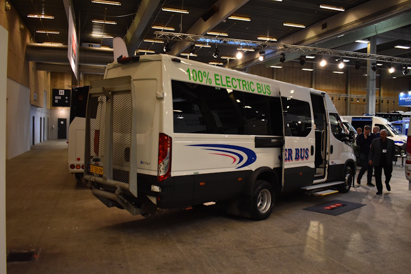 VBI Group har leveret denne elektriske Iveco eDaily handicapbus til Jesper Bus på Ærø. Mon ikke det er en også vognmanden og passagererne bliver elektrisk med!?